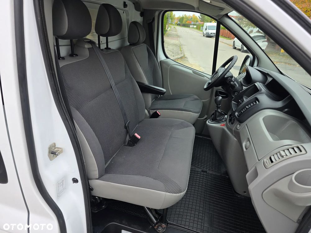 Opel Vivaro - 18