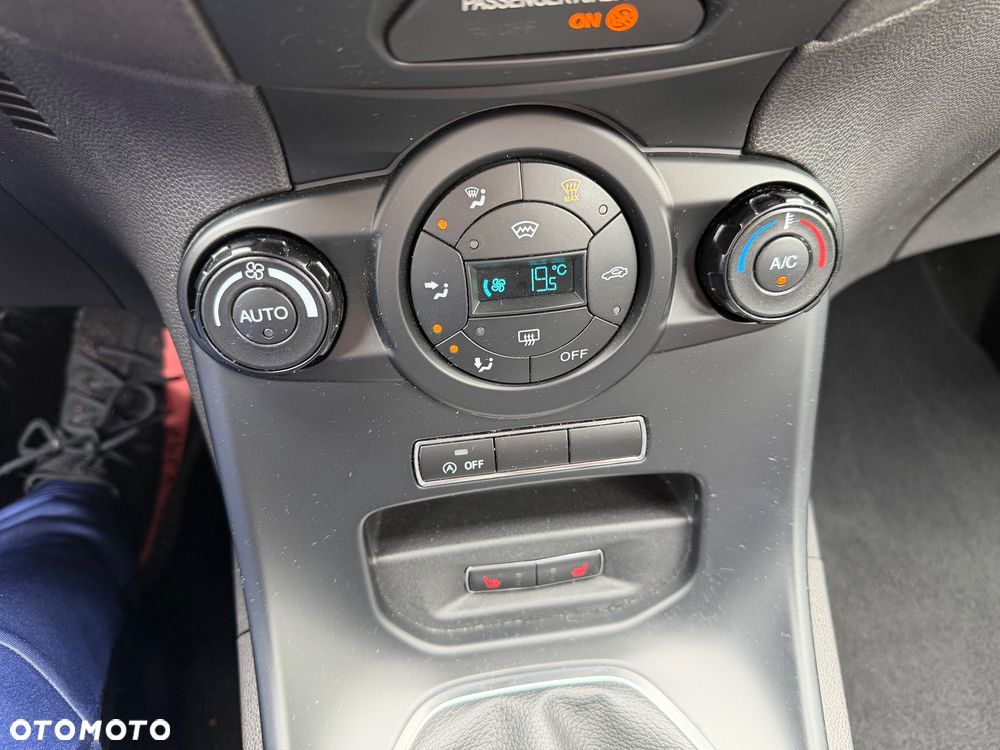 Ford Fiesta 1.0 EcoBoost STart-Stop ST-LINE - 19