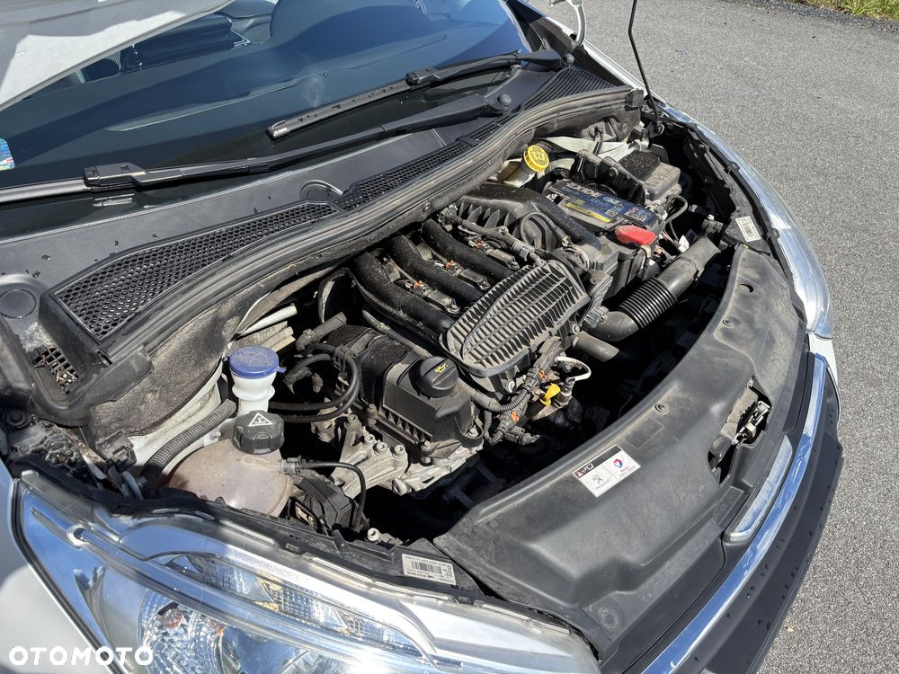 Peugeot 208 1.2 PureTech Allure - 21