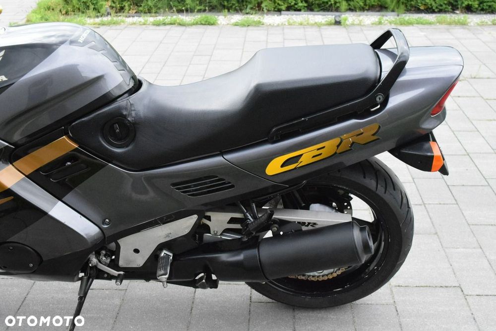 Honda CBR - 6