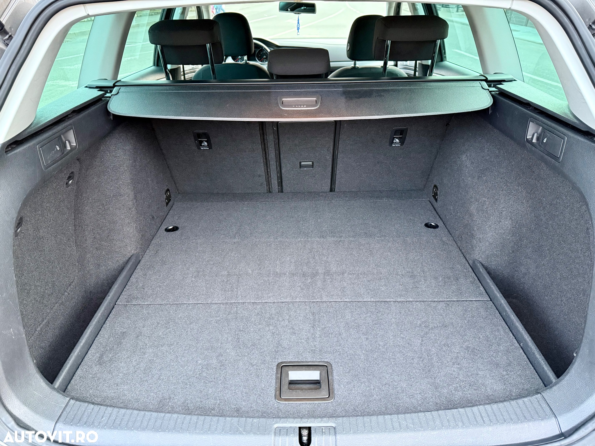 Volkswagen Golf 1.6 BlueTDI DSG Comfortline - 24