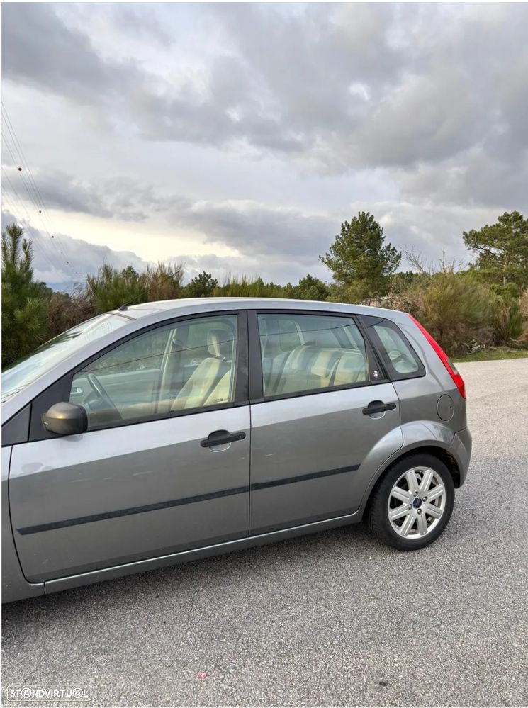 Ford Fiesta - 5