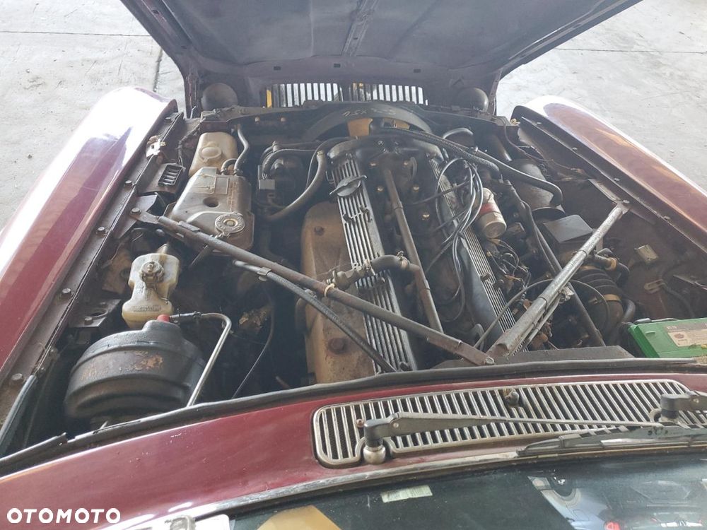 Jaguar XJ - 8