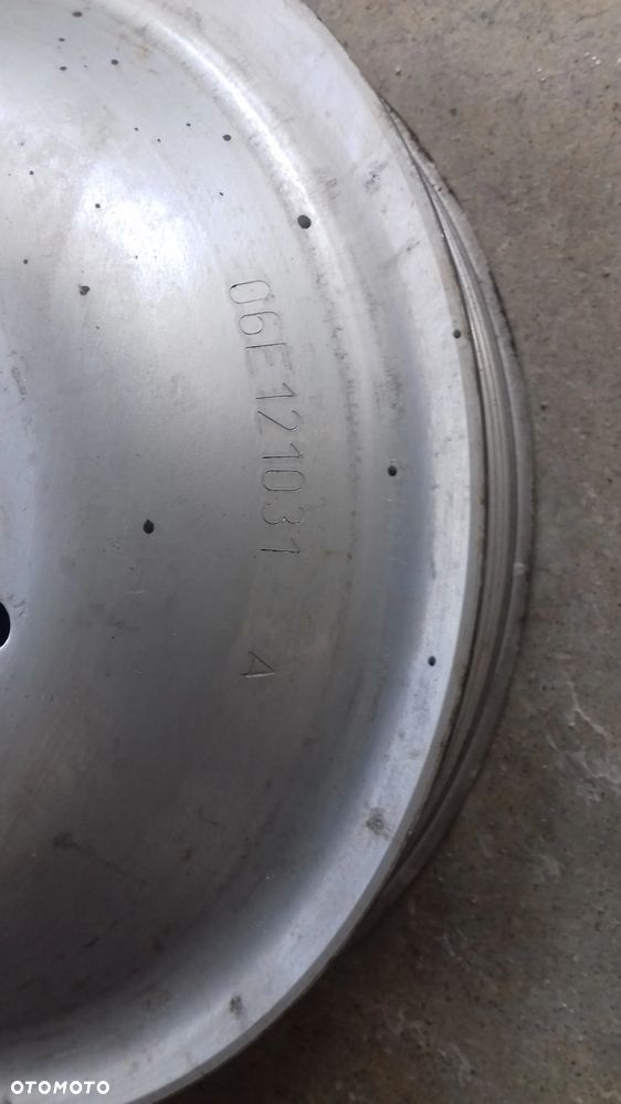 koło pasowe pompy wody 06E121031A A6 C6 3.2 FSI AUK - 3