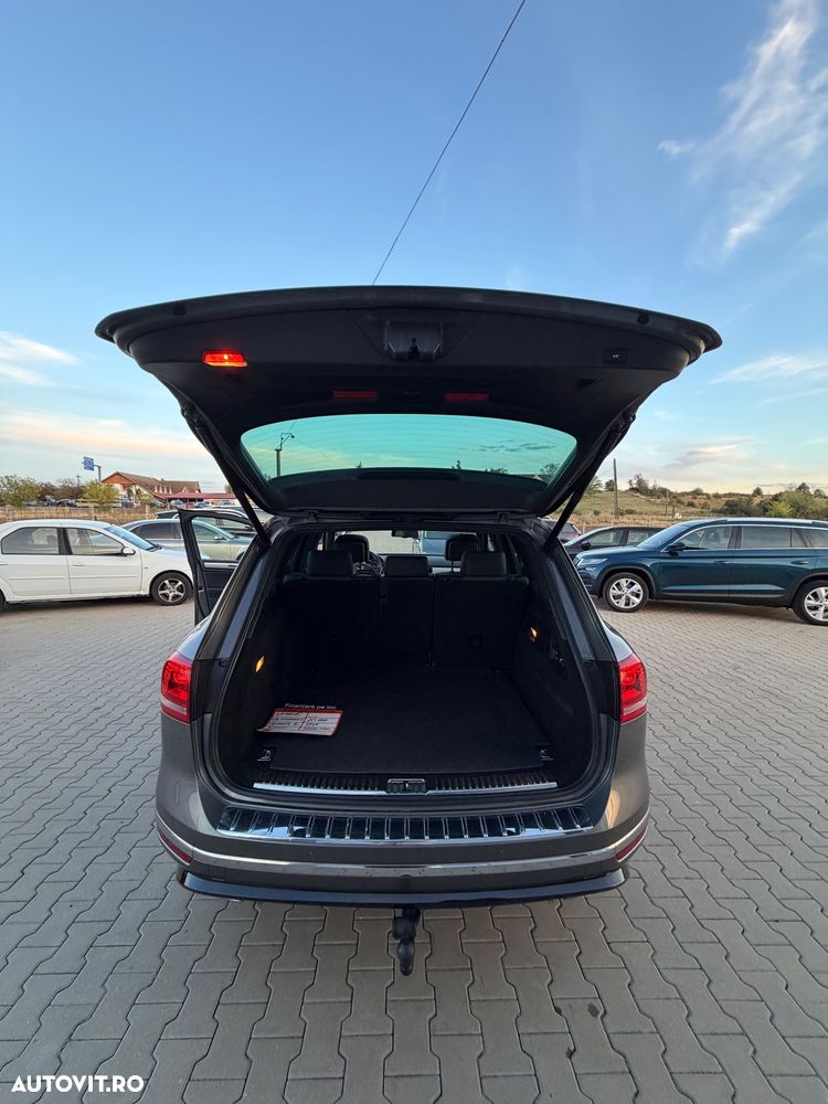 Volkswagen Touareg - 22