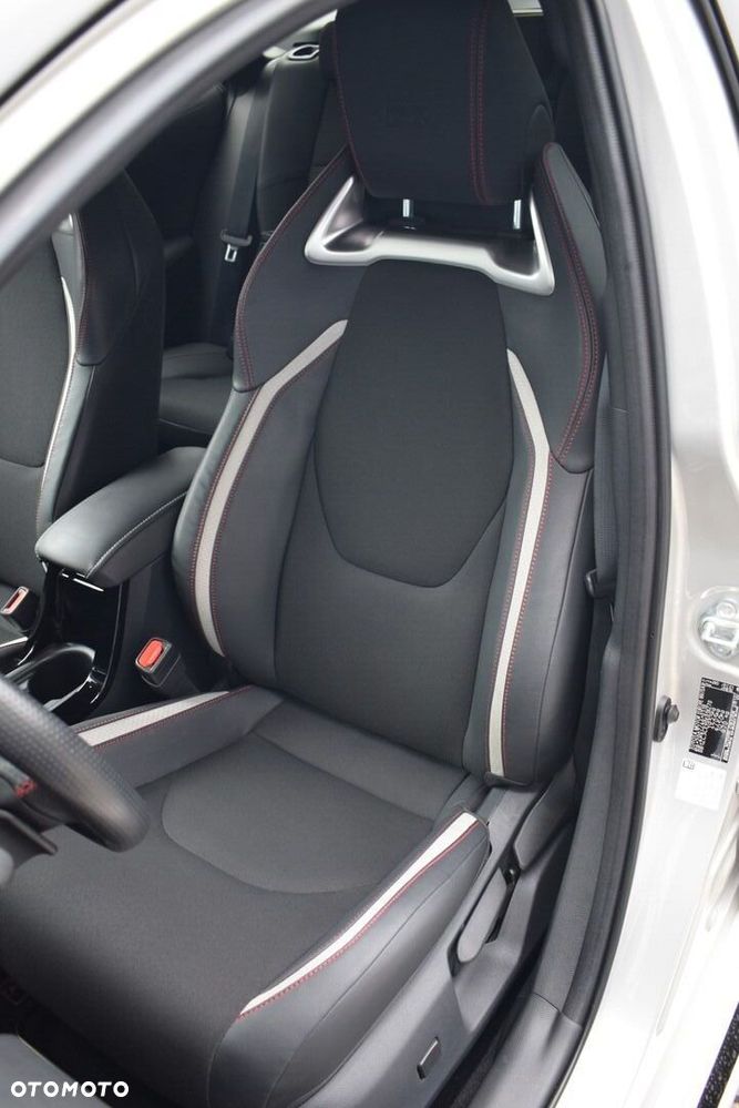 Toyota Corolla 2.0 Hybrid GR Sport Dynamic - 14