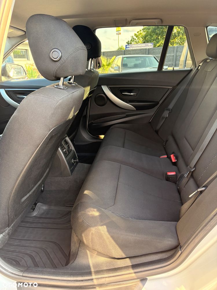 BMW Seria 3 318d - 7