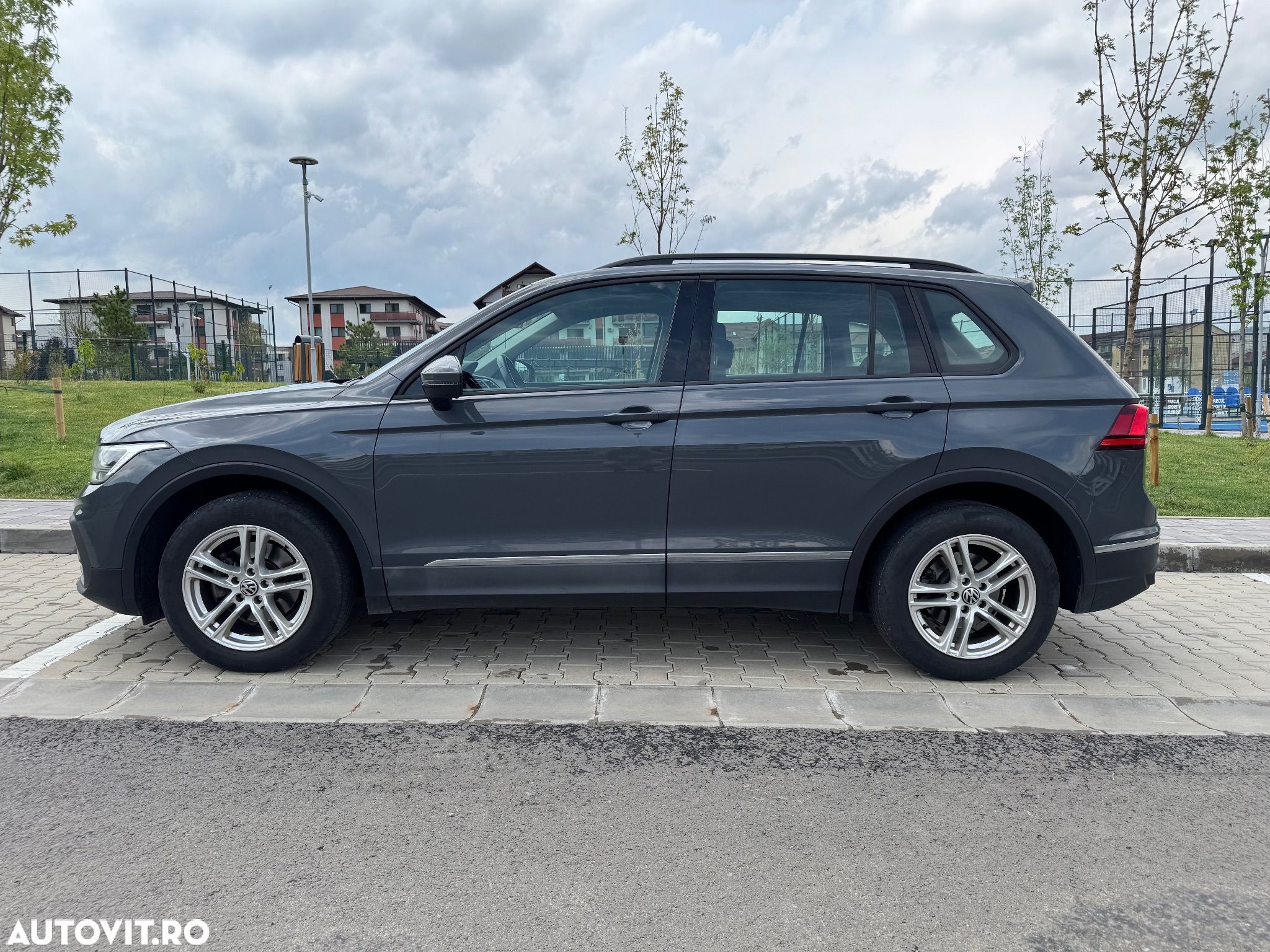Volkswagen Tiguan 2.0 TDI DSG Life - 1