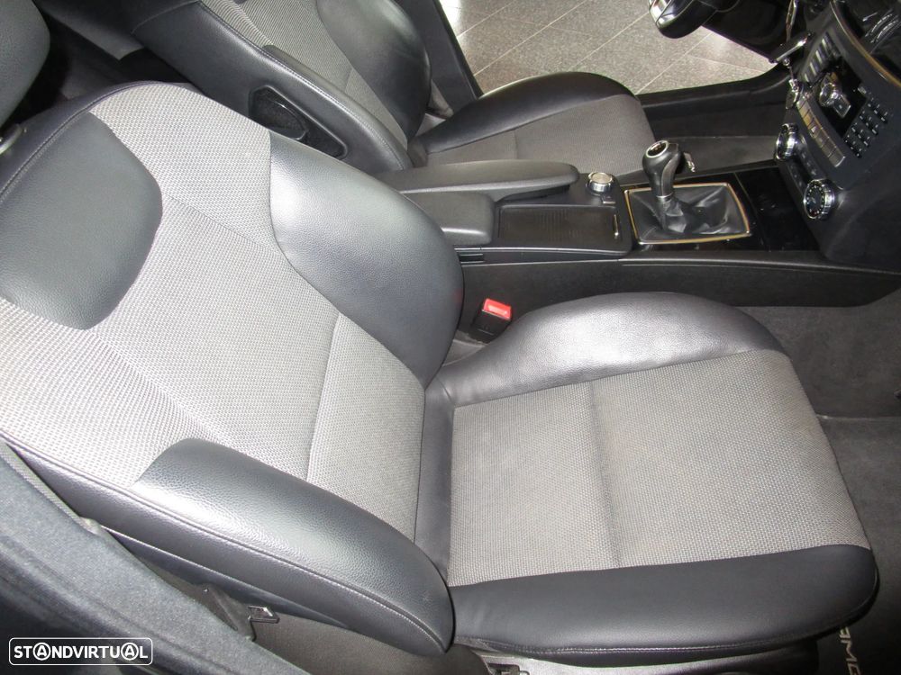 Mercedes-Benz C 250 Station CDI DPF BlueEFFICIENCY Avantgarde - 21