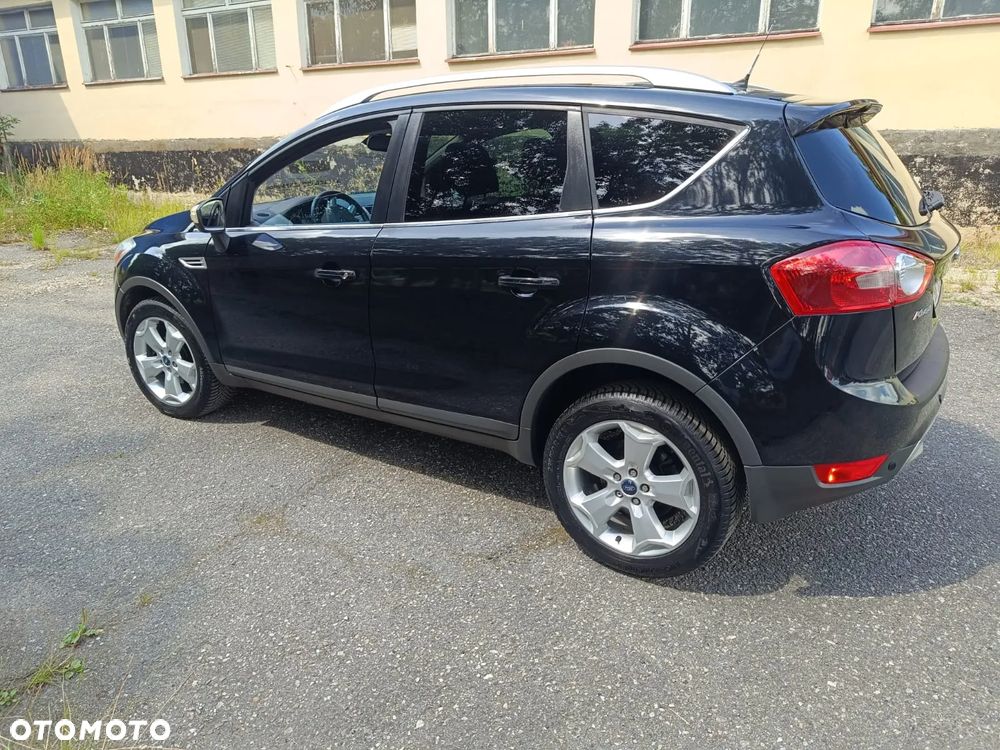 Ford Kuga 2.0 TDCi 4x4 Titanium - 4