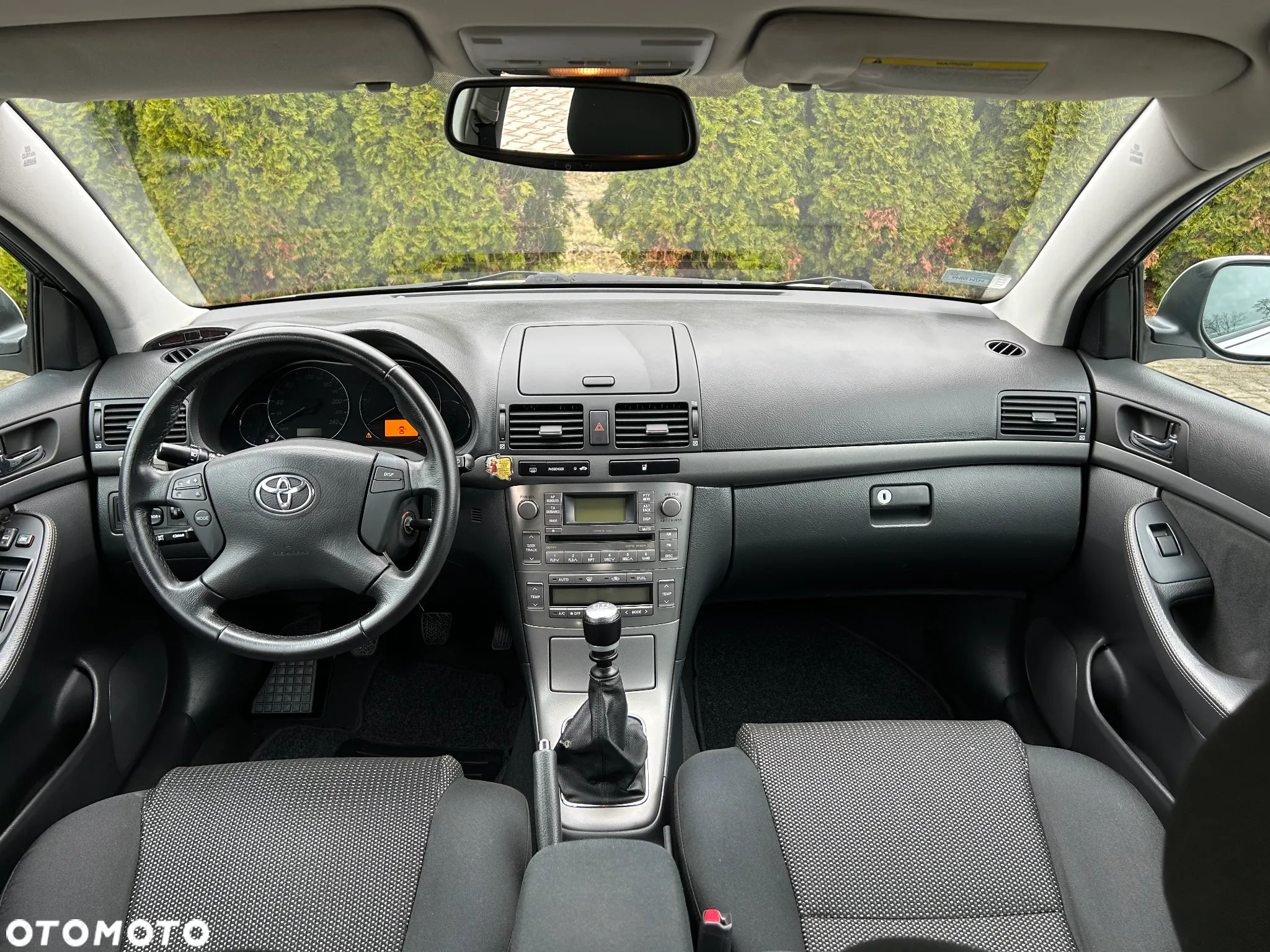 Toyota Avensis 2.0 D-4D - 27