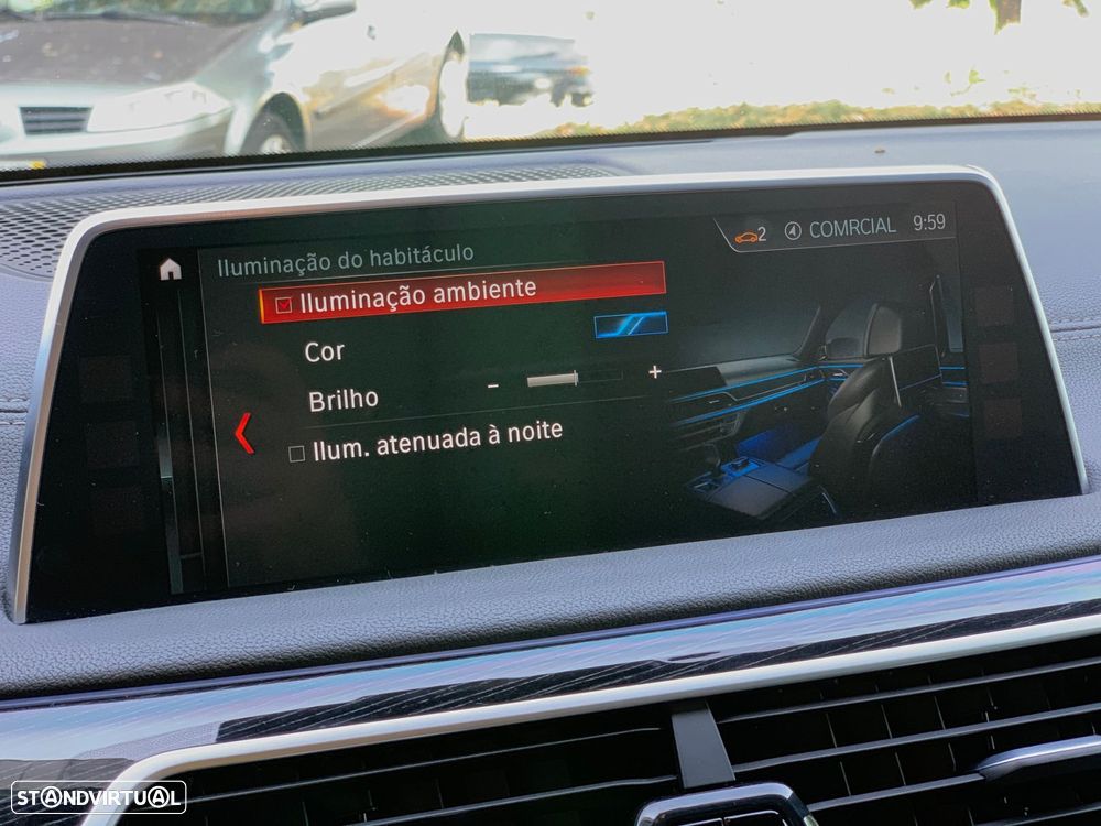 BMW 725 d Pack M - 28