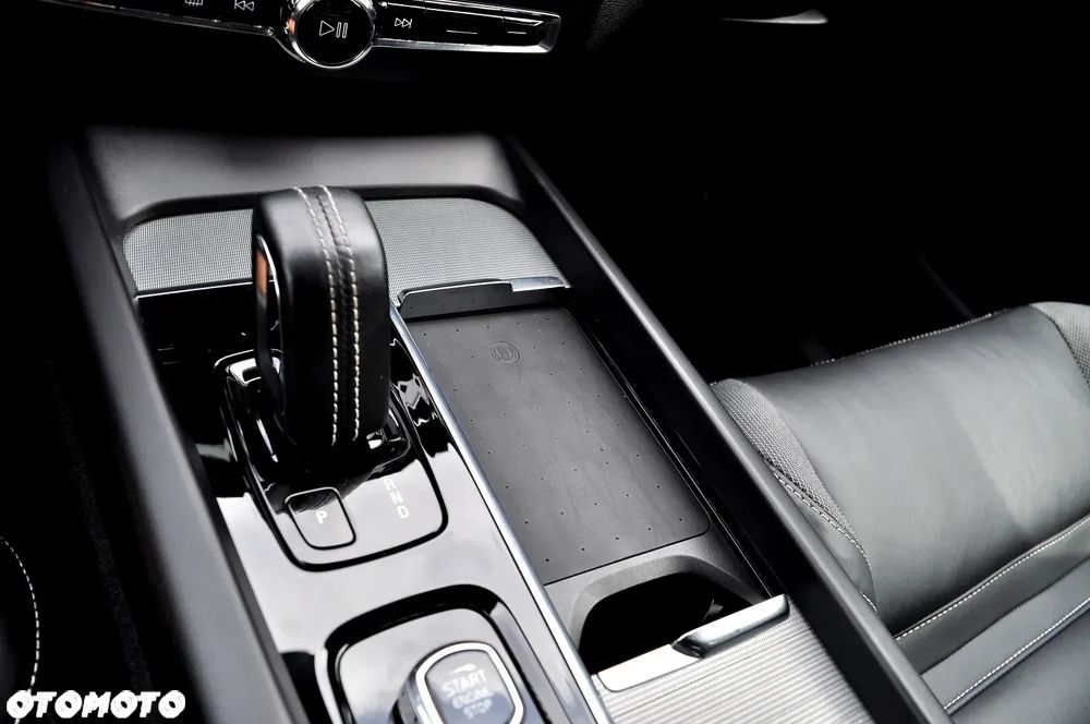 Volvo XC 60 B4 B Geartronic RDesign - 33