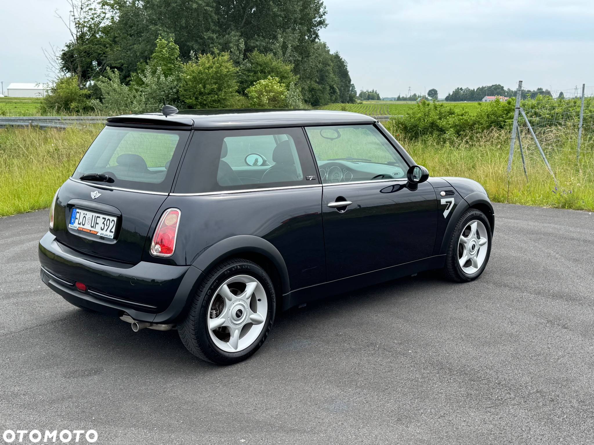 MINI ONE Seven - 17