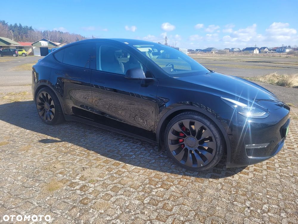 Tesla Y Performance Dual Motor AWD - 5
