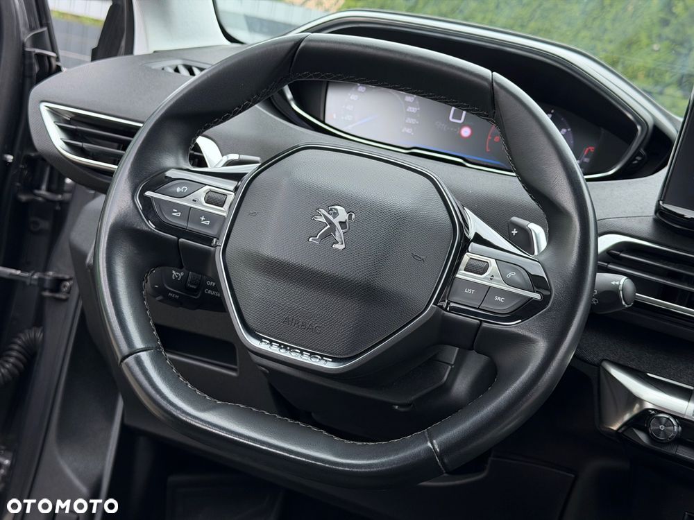 Peugeot 3008 BlueHDi 130 Stop & Start EAT8 Allure - 23