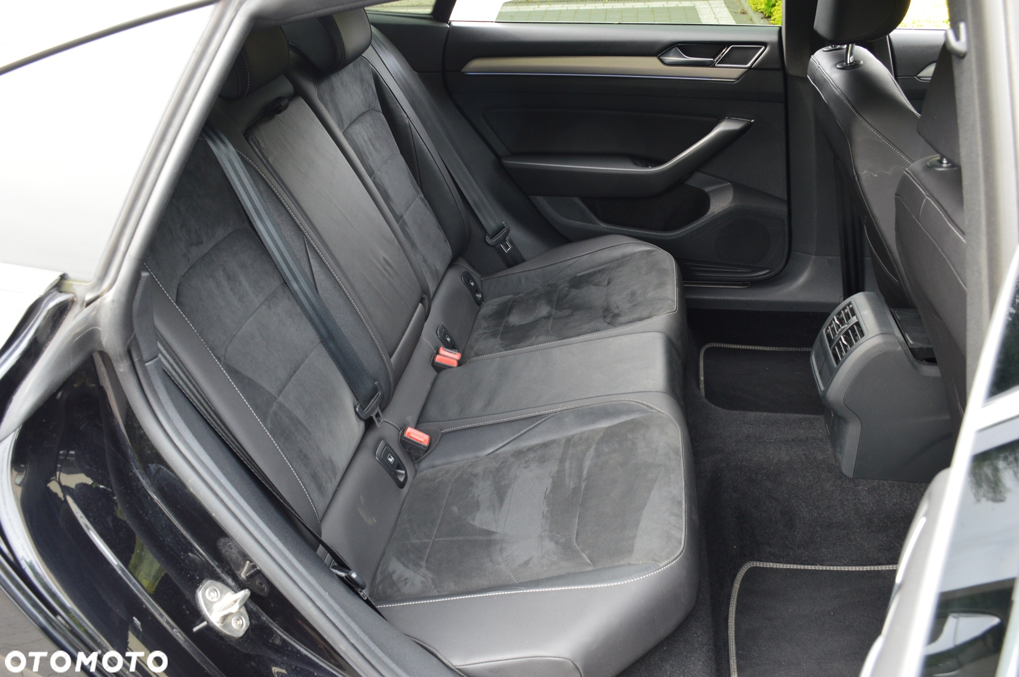 Volkswagen Arteon 2.0 TSI DSG R-Line Edition - 23