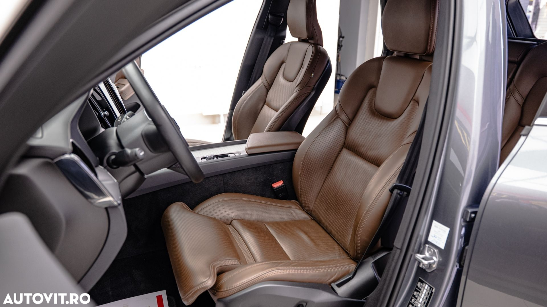 Volvo XC 60 B5 MHEV AWD Inscription - 13