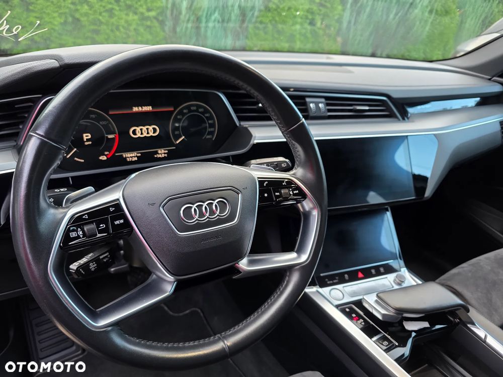 Audi e-tron 55 quattro - 31