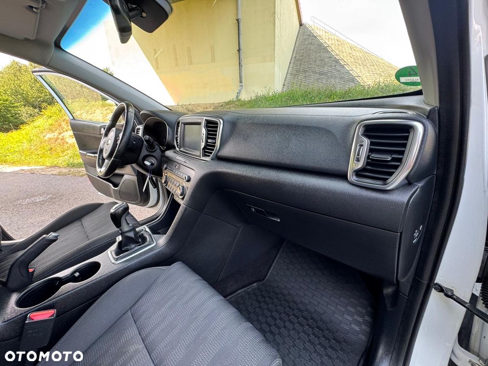 Kia Sportage 1.6 GDI 2WD DREAM-TEAM EDITION - 30