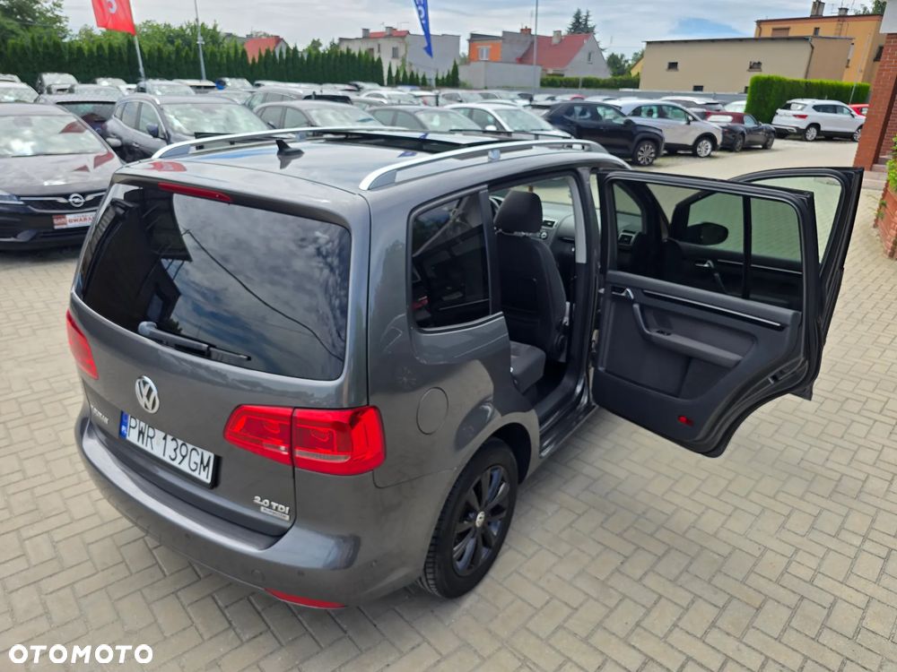 Volkswagen Touran - 39