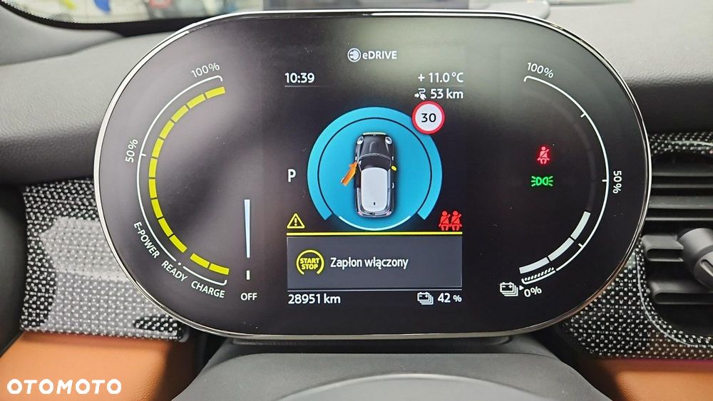 MINI Cooper SE Classic Trim - 14