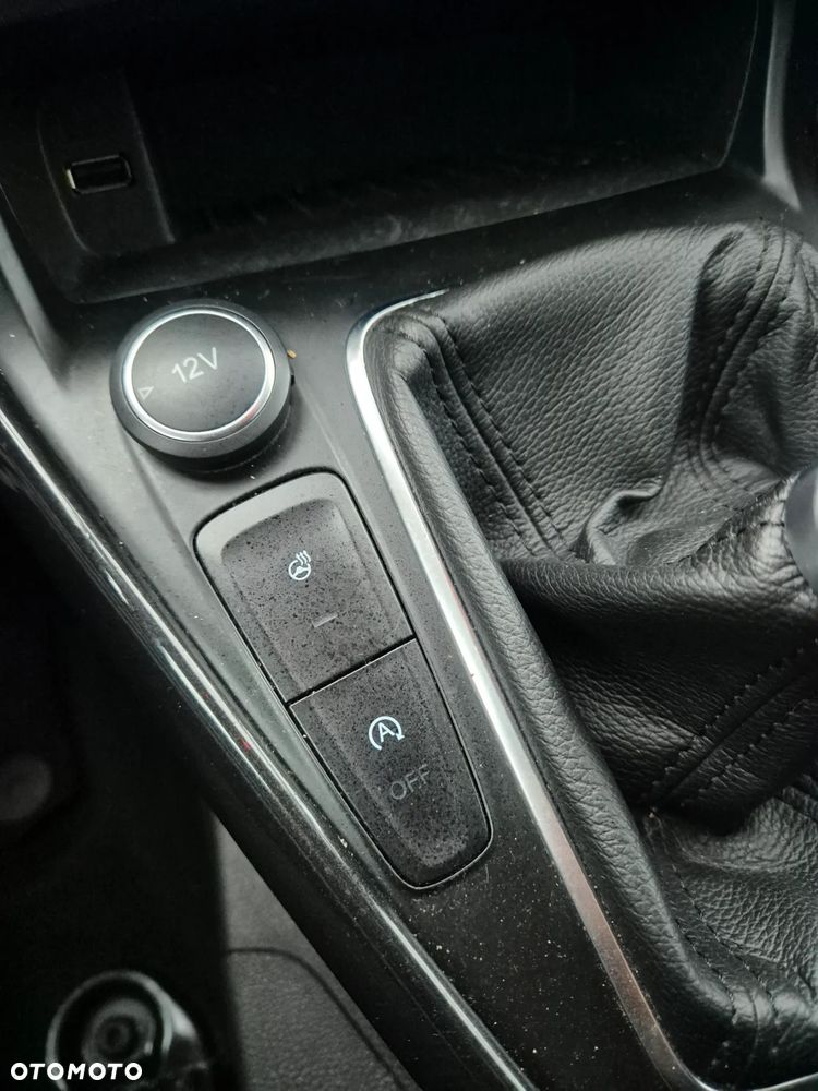 Ford Focus 2.0 TDCi Titanium ASS - 14