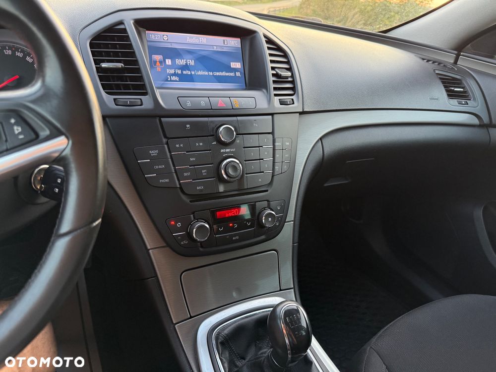 Opel Insignia 2.0 CDTI - 10