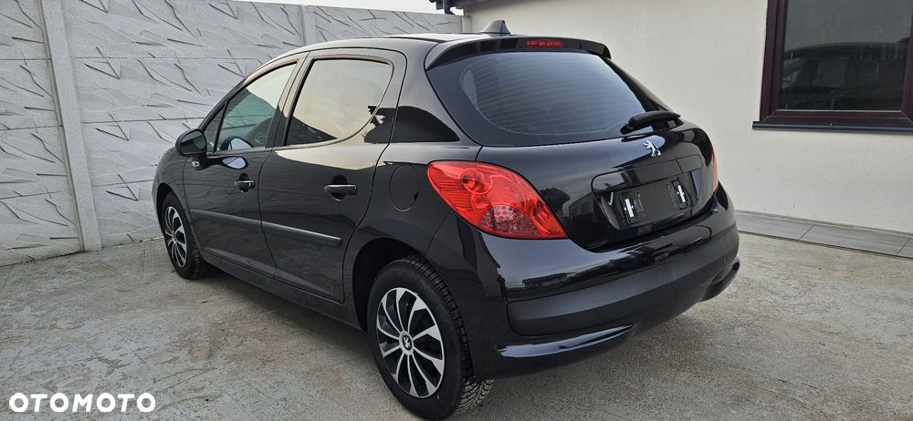 Peugeot 207 1.4 Trendy - 11