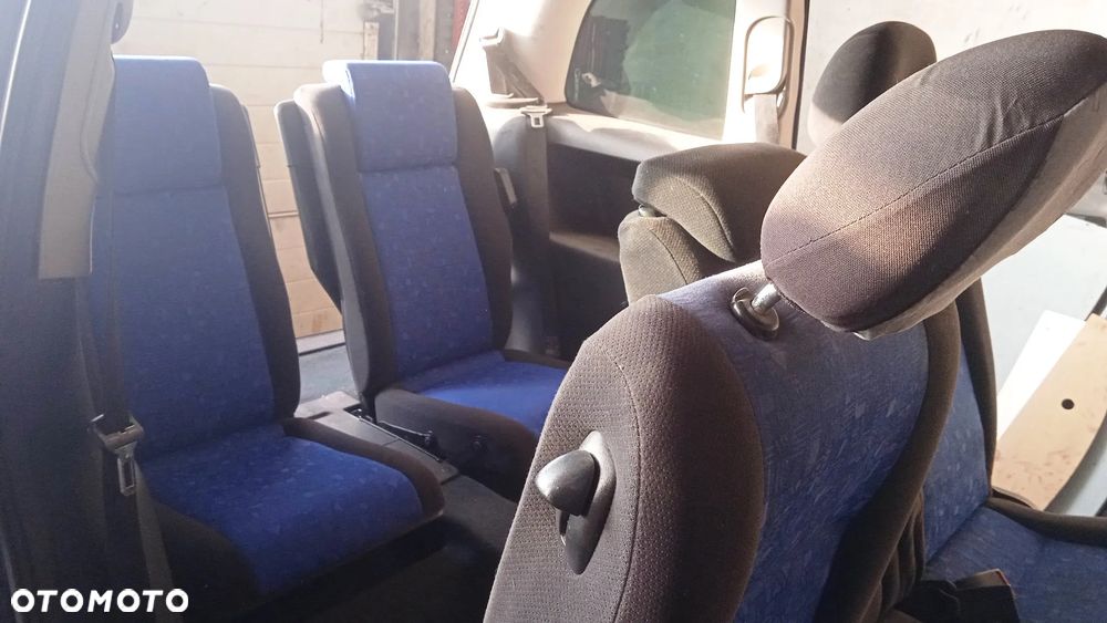 Fotel kierowcy pasażera podgrzewany kanapa - 3-rzędy 7-miejsc Opel Zafira A - 1