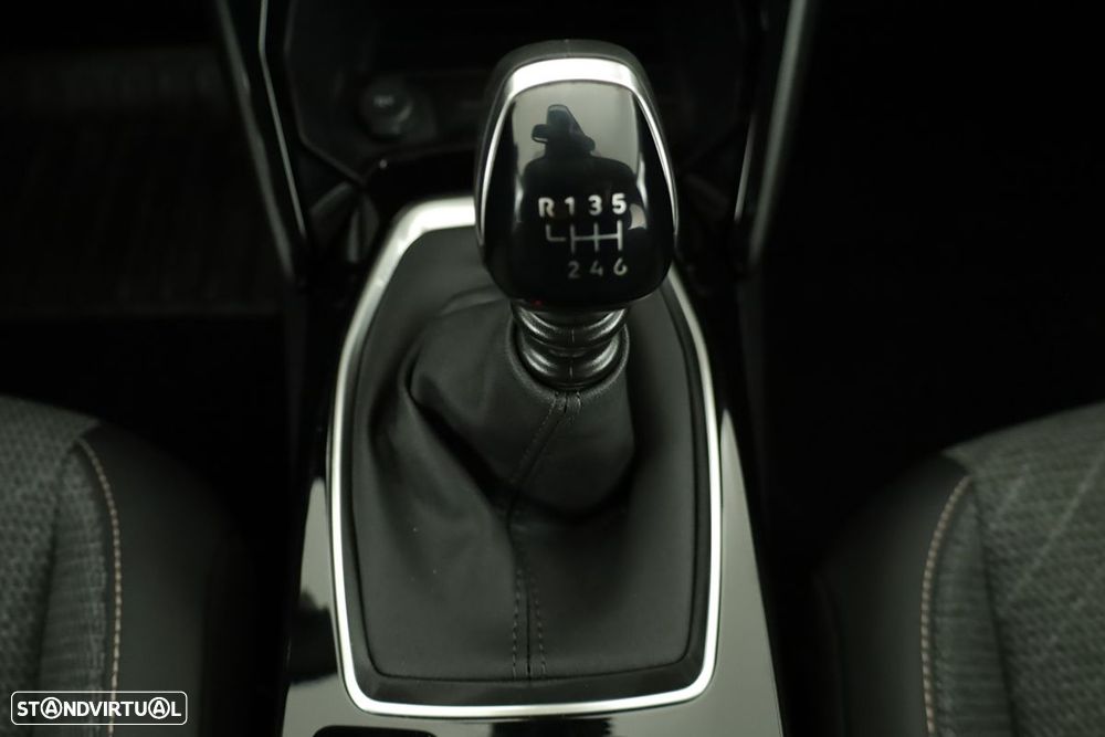 Peugeot 208 1.2 PureTech Allure - 15