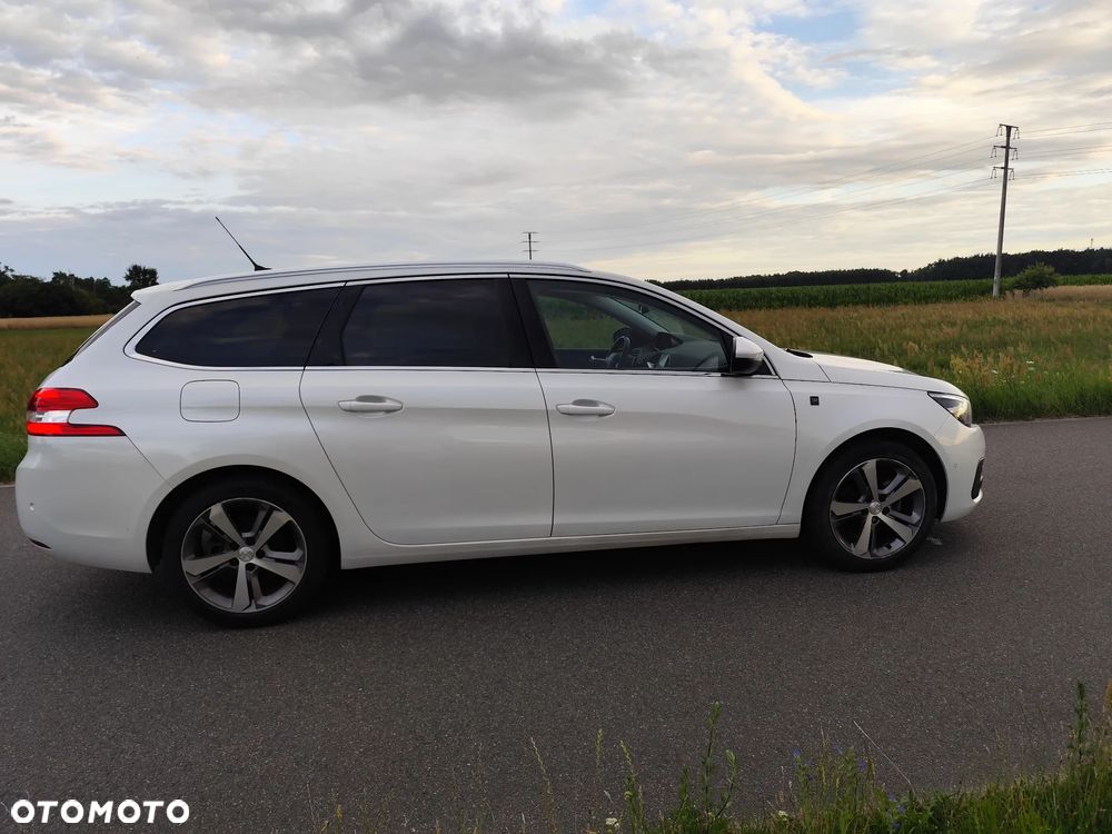 Peugeot 308 PureTech 130 GPF EAT8 Stop & Start Tech Edition - 4