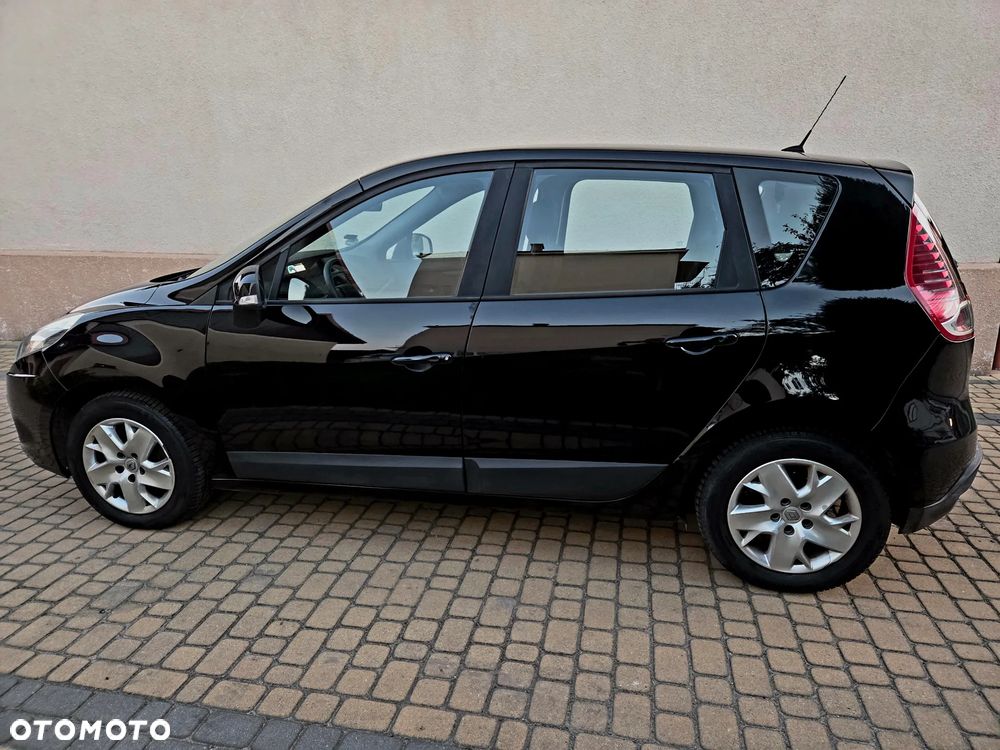Renault Scenic 1.6 16V 110 Dynamique - 3