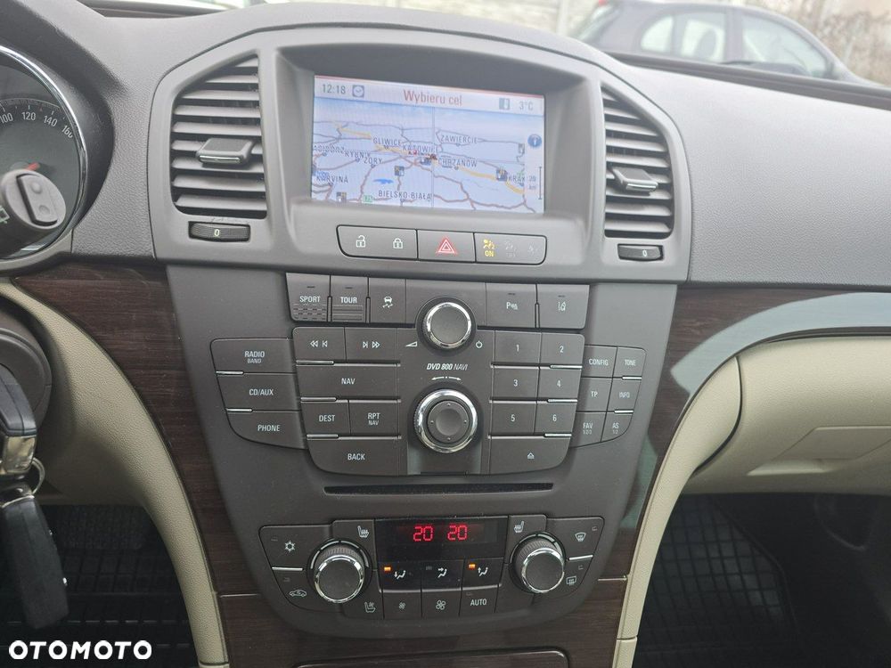 Opel Insignia 2.0 T Cosmo 4x4 - 17