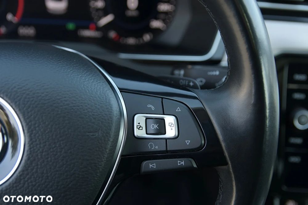 Volkswagen Passat 2.0 TDI BMT SCR 4Mot Highline DSG7 - 32