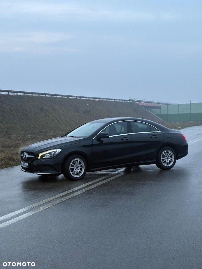 Mercedes-Benz CLA 180 7G-DCT - 1