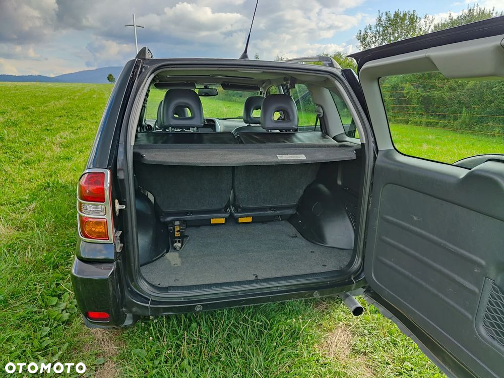 Toyota RAV4 2.0 D-4D 4x4 - 9