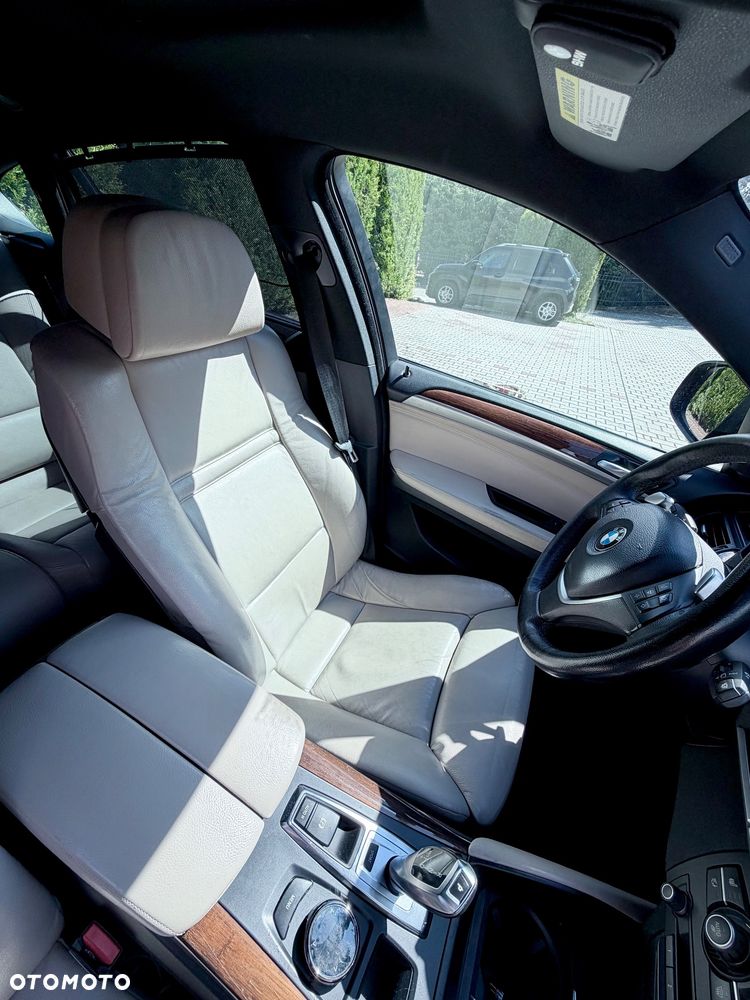 BMW X6 35i xDrive - 16