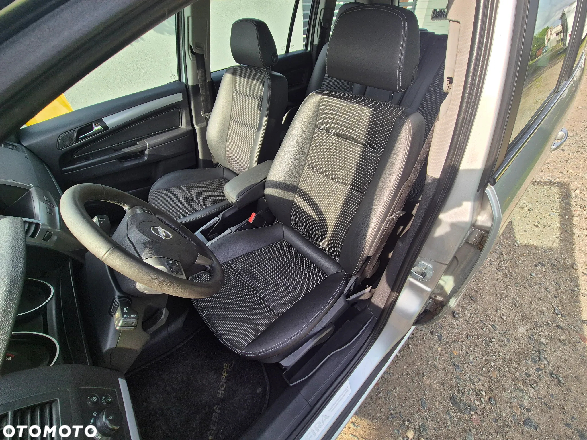 Opel Zafira 1.8 Design Edition - 24