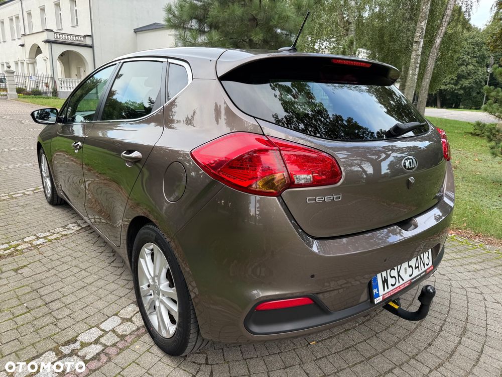 Kia Ceed 1.6 GDI XL DCT - 4