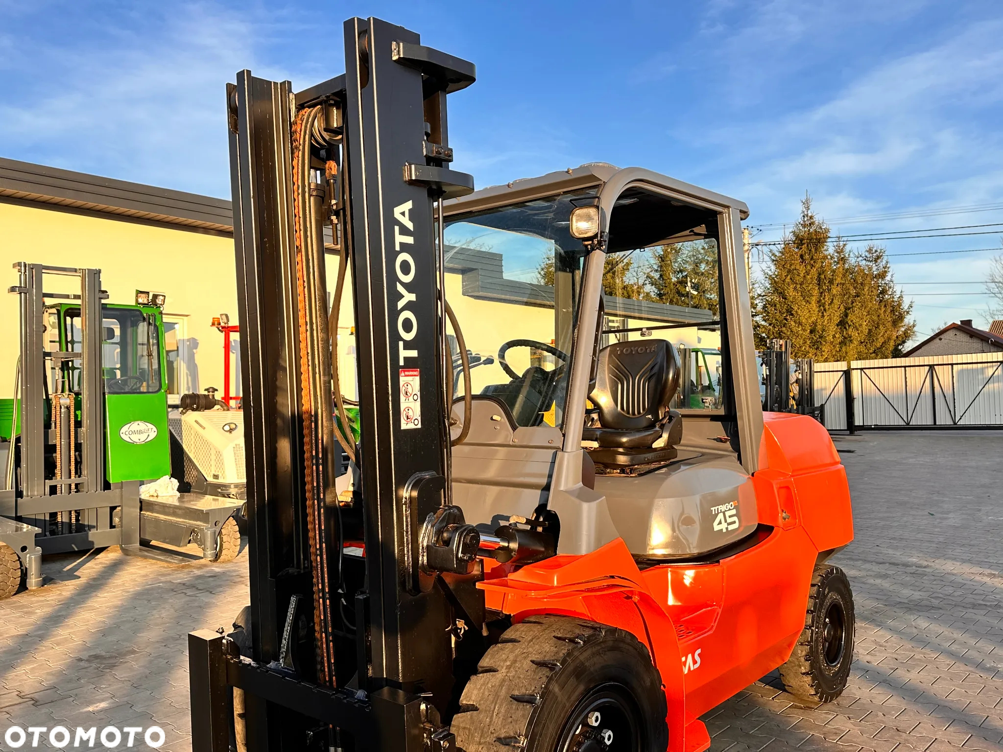 Toyota 42-4FD40 / DIESEL / 4500KG / DUPLEX / WIDŁY 1400MM / ZADBANA - 21