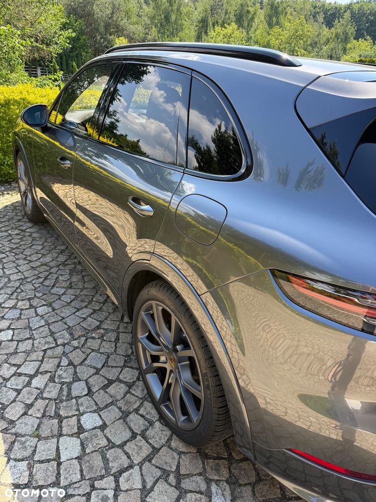 Porsche Cayenne - 16