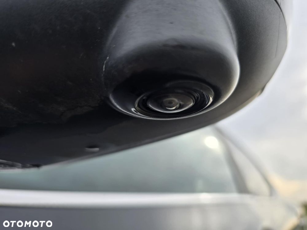 Nissan Qashqai 1.6 dCi N-Connecta - 11