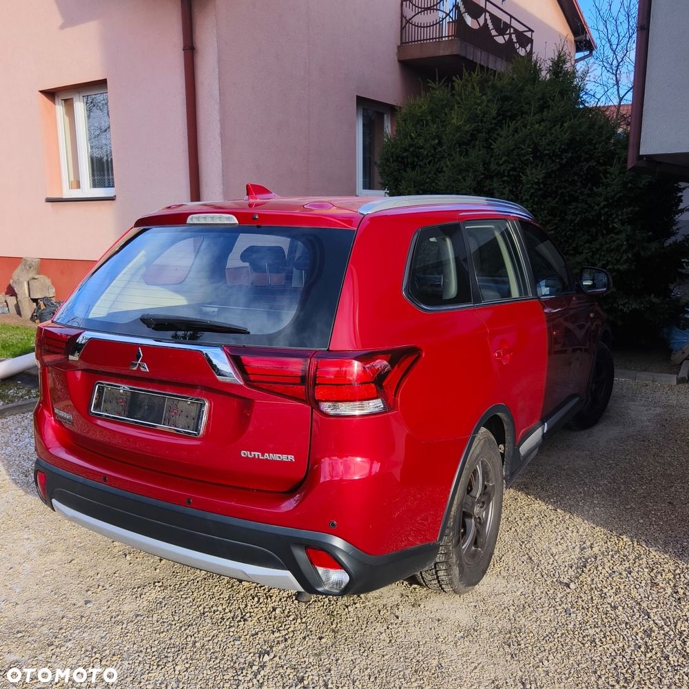 Mitsubishi Outlander - 5