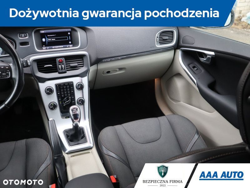 Volvo V40 - 10