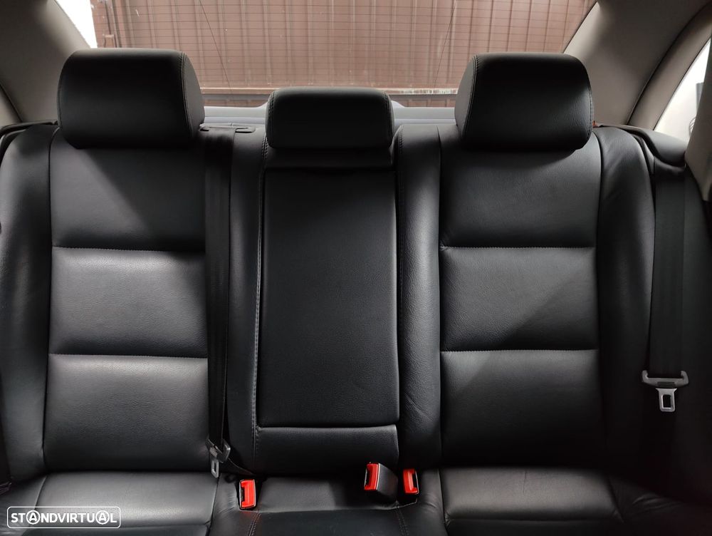 Audi A4 2.5 TDI quattro - 20