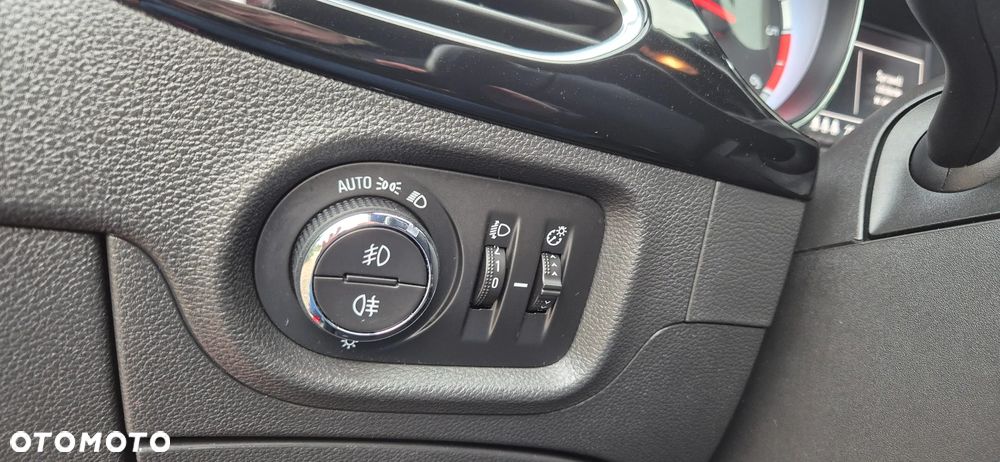 Opel Astra 1.6 CDTI DPF ecoFLEX TourerStart/Stop Exklusiv - 30