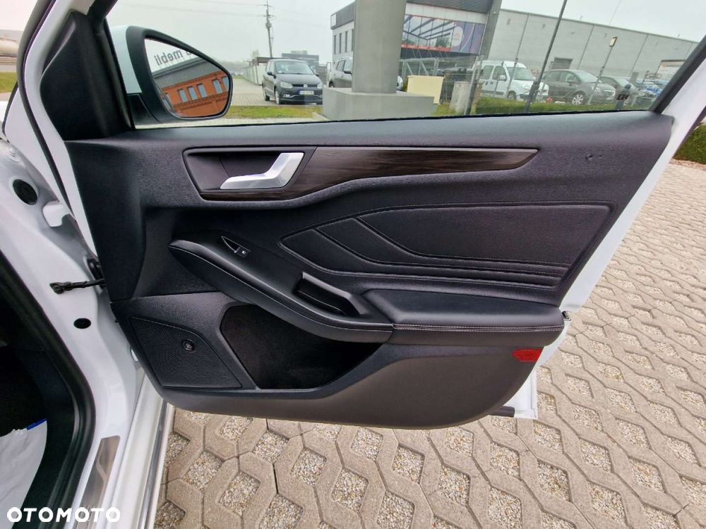 Ford Focus SW - 27