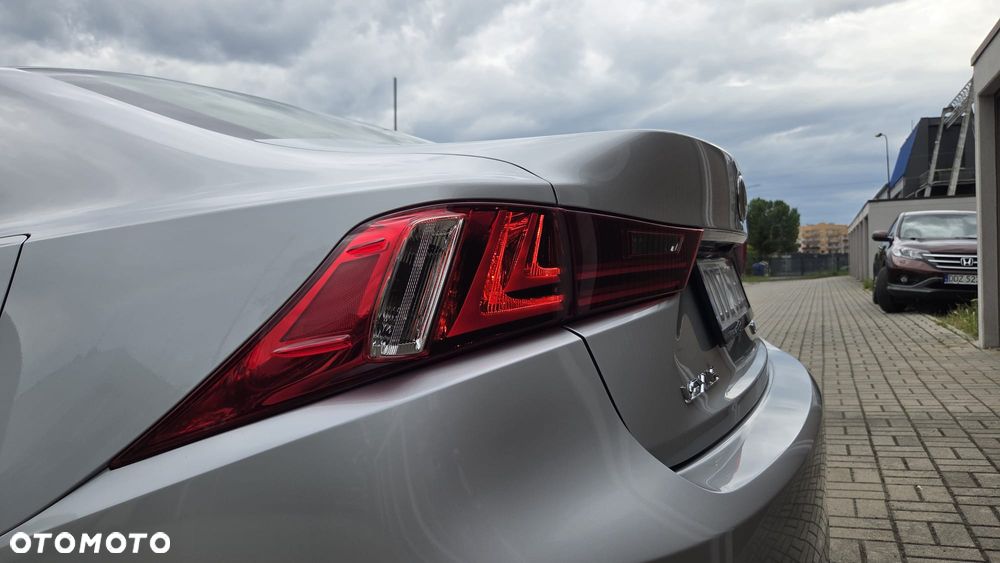 Lexus IS Sport Line - 13