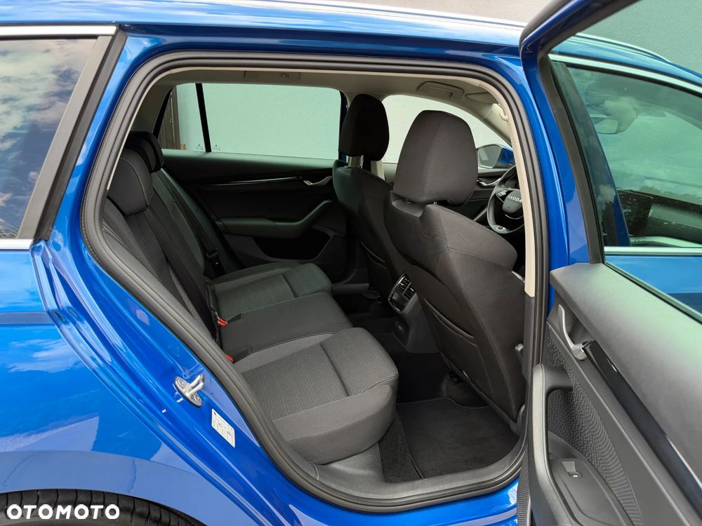 Skoda Octavia 1.5 TSI mHEV Selection DSG - 12